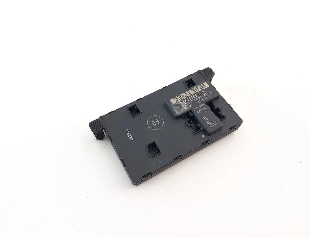 MERCEDES-BENZ C-Class W203/S203/CL203 (2000-2008) Блок управления дверей левый задний 2038201385 31912917