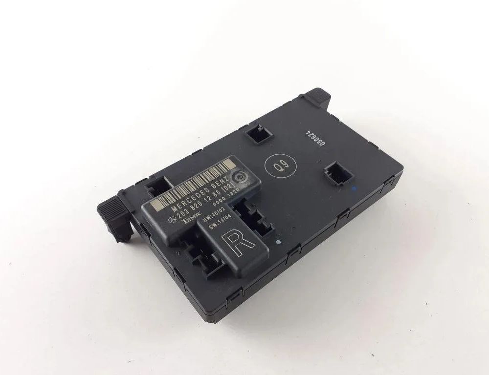 MERCEDES-BENZ C-Class W203/S203/CL203 (2000-2008) Ovládacia jednotka pravých zadných dverí 2038201285 31912918