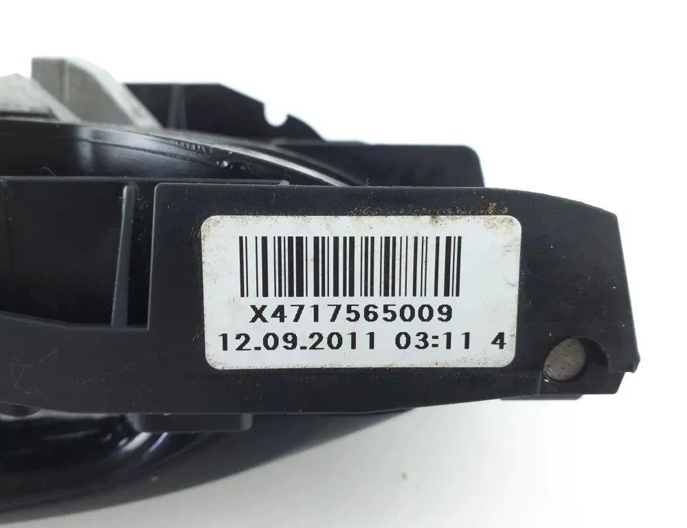 BMW 5 Series F10/F11 (2009-2017) Ľavá posuvná dvere vonkajšia kľučka X4717565009,7565009 31914523