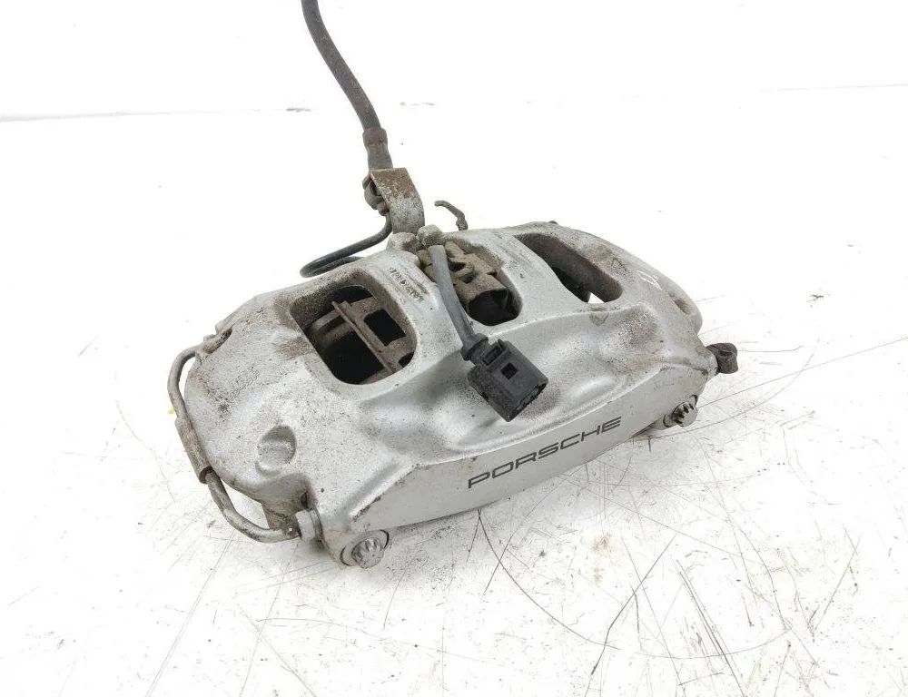 PORSCHE Panamera 970 (2009-2016) Zadný pravý brzdový strmeň 970352425 31922878