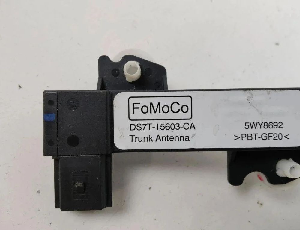 FORD Fusion 1 generation (2002-2012) Zosilňovač antény na kufri DS7T15603CA 31933653