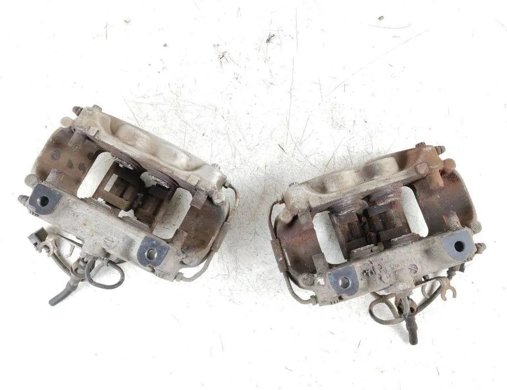 PORSCHE Panamera 970 (2009-2016) Zadný pravý brzdový strmeň 970352425 31935155