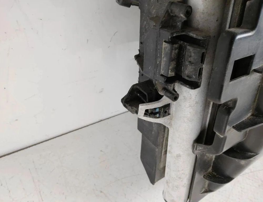 TESLA Model S 1 generation (2012-2024) Chladiace diely 107673200H,VL119030A154752 31935916