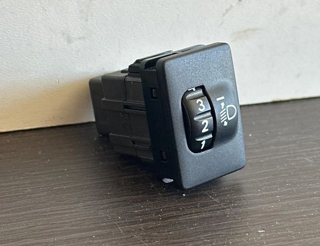 TOYOTA Avensis 3 generation (2009-2020) Headlight height adjustment switch 828532,8415202080 28571828