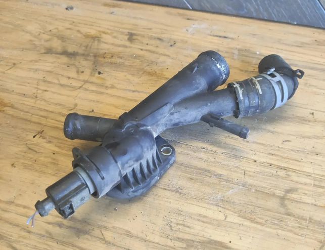 SKODA Superb 2 generation (2008-2015) Coolant Hose Pipe 03L121131AA 28574386