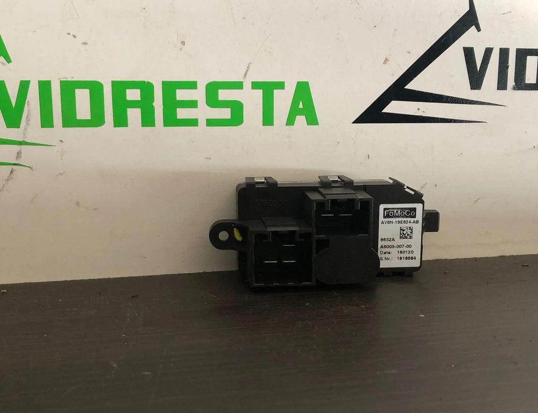 FORD C-Max 2 generation (2010-2019) Relé ventilátora AV6N19E624AB 28576692