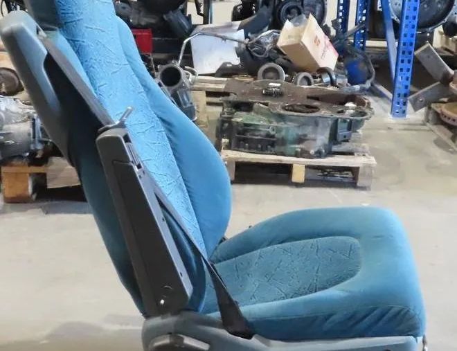 DAF CF 85 (2001-2013) 1 generation (2007-2012) Сиденье переднее правое 1361803 29012735