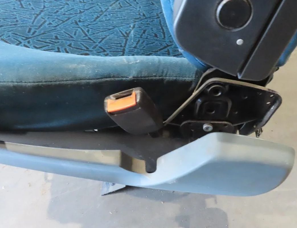 DAF CF 85 (2001-2013) 1 generation (2007-2012) Сиденье переднее правое 1361803 29012735