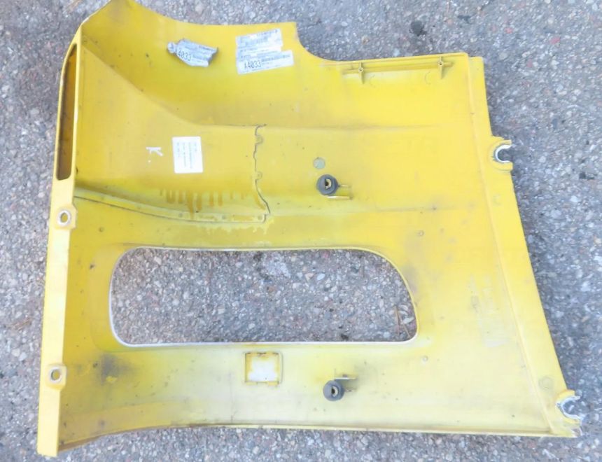 DAF XF (2012-present) Front left headlamp trim 1398284 32845879