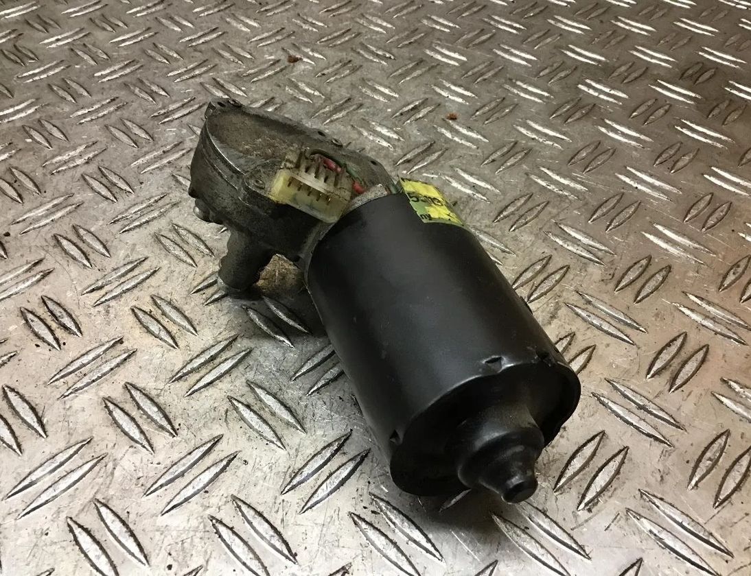 VOLKSWAGEN Passat B3 (1988-1993) Моторчик передних стеклоочистителей 403326,357955113A 21170975