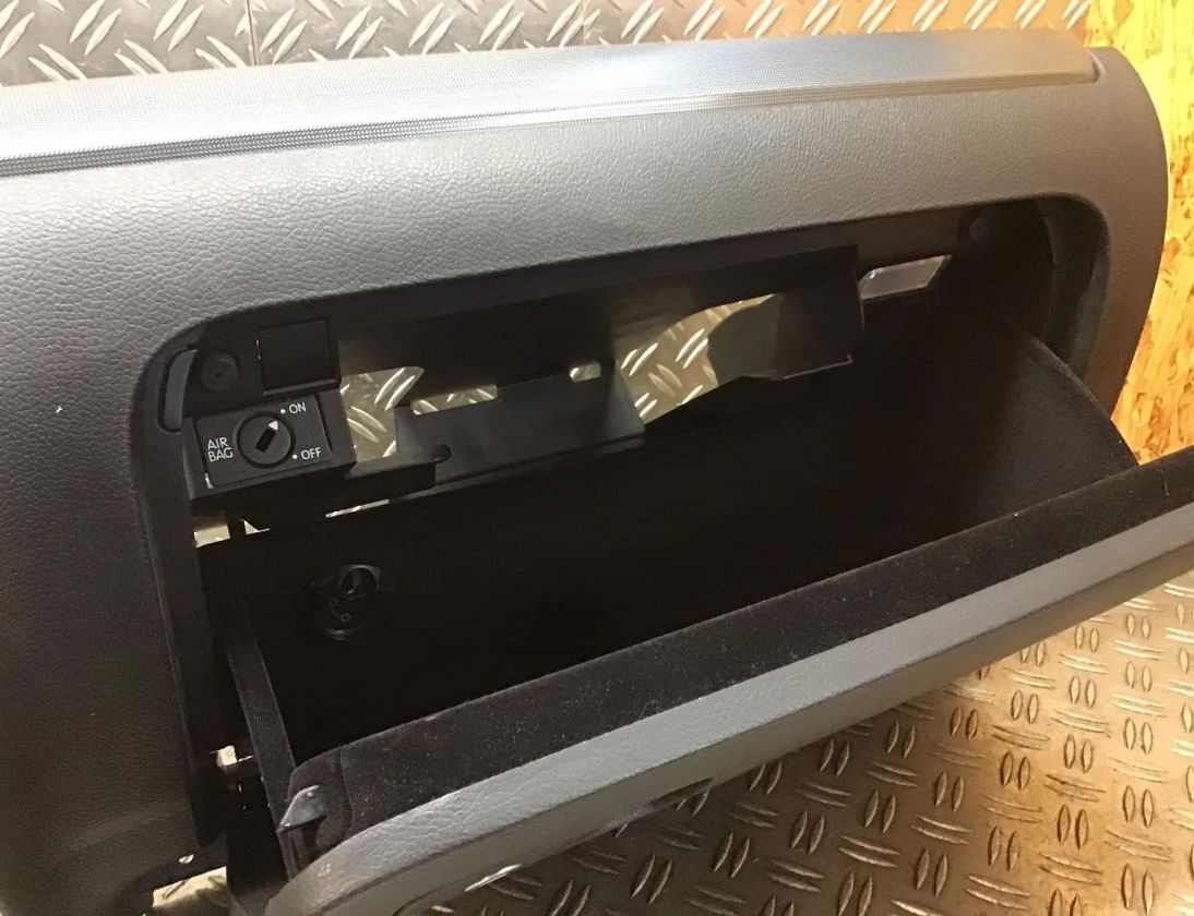 VOLKSWAGEN Golf 6 generation (2008-2015) Бардачок 1K1857290E,1K1857097CD 33026055