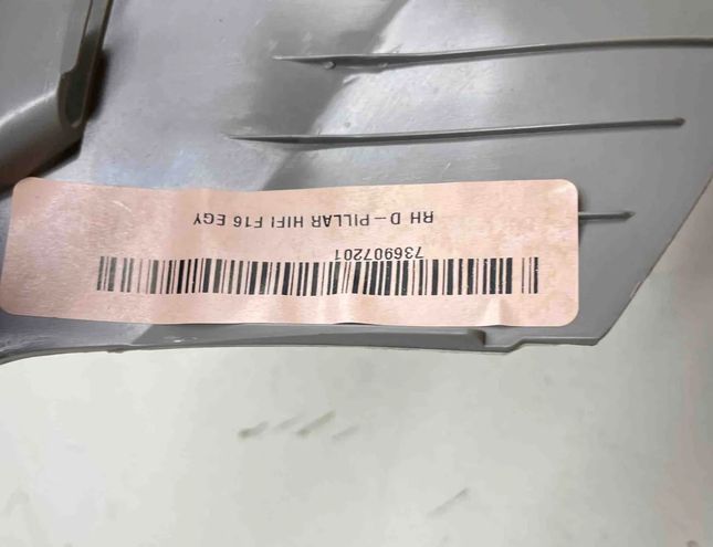 BMW X6 F16 (2014-2020) Pravý A stĺpikový obklad 7324928 32117331