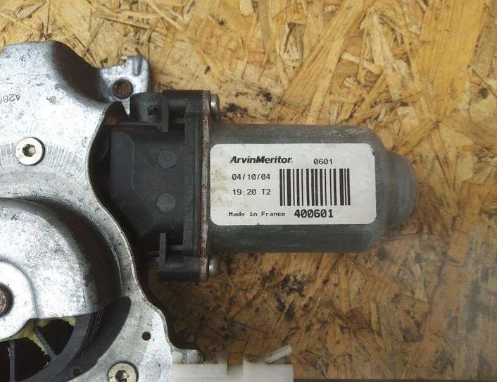 NISSAN Primera P12 (2001-2008) Regulátor okna pravých zadných dverí 116169,400601 21032765