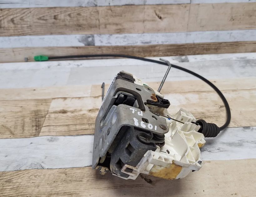 DODGE Journey 1 generation (2008-2020) Front Left Door Lock A052111,P04589693AA,P04589693AAA 30446992