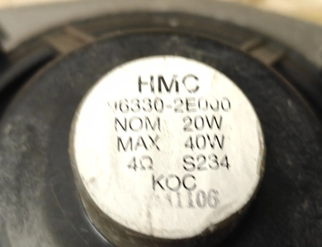 HYUNDAI Tucson 1 generation (2004-2010) Front Right Door Loudspeaker 963302E000 32844078