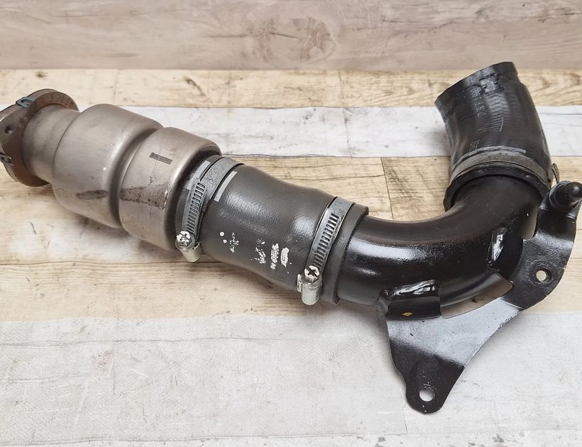 VOLVO V40 2 generation (2012-2020) Intercooler hadica AV616C750AE 33088711