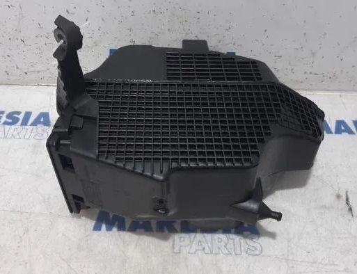 RENAULT Clio 4 generation (2012-2020) Vzduchový filter Box 165001258R,8201173592 26963527