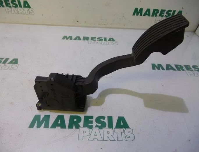 FIAT Grande Punto 1 generation (2006-2008) Iné riadiace jednotky 50508664,52097727,55702020 26985273