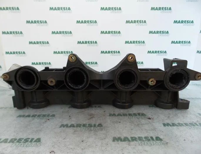 OPEL Movano 1 generation (A) (1998-2010) Hadice 8200684323,8200514907,8200142691,8200040311,8200006250,7700430609,8200316969,8200102358 26991247