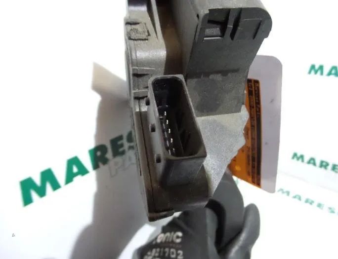 FIAT Grande Punto 1 generation (2006-2008) Iné riadiace jednotky 50508664,52097727,55702020 26994977