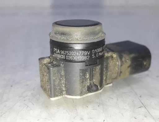 PEUGEOT 208 Peugeot 208 (2012-2015) Sada zadných parkovacích senzorov 1608321780,0263013982,96752024779 27339328