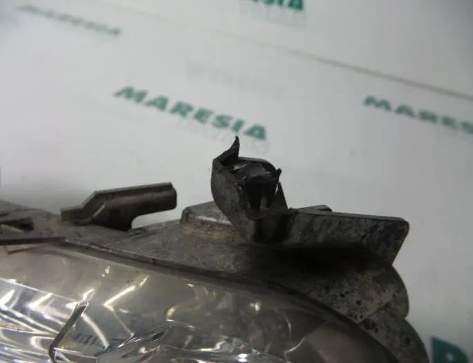 PEUGEOT 508 1 generation (2010-2020) Front Left Fog Light 9670476280,6208W2 27340258