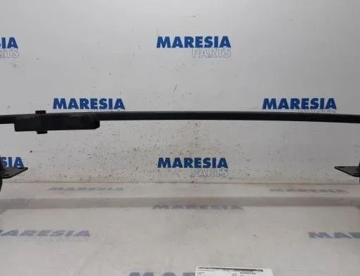 PEUGEOT 5008 1 generation (2009-2016) Predná výstužná tyč 7104LE,7104LE0 27377207