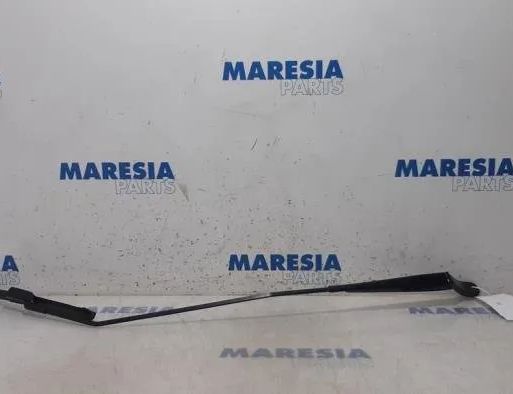 RENAULT Zoe 1 generation (2012-2023) Стеклоочистители спереди 288860987R,288867937R 27377842