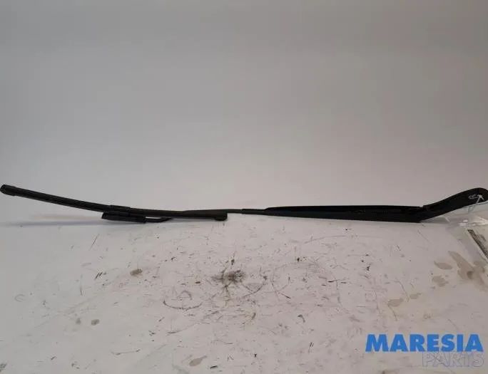 CITROËN DS3 1 generation (2010-2015) Стеклоочистители спереди 04268A,6429HG,9683828480 27391825