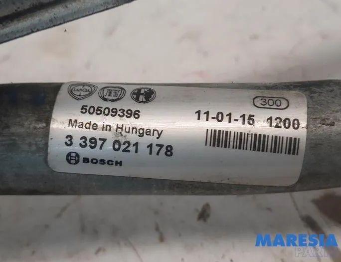 ALFA ROMEO Giulietta 940 (2010-2020) Трапеции стеклоочистителей 50509396,3397021178,0050509396 27393372