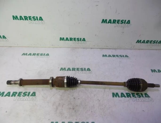 RENAULT Clio 3 generation (2005-2012) Полуось передняя правая 8200378880,7711368368 27648842