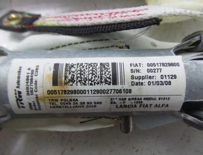 FIAT 500 2 generation (2008-2024) Pravý strešný airbag SRS 00517829800,51782980,34024861A 27650317
