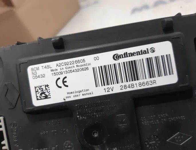 RENAULT Clio 4 generation (2012-2020) Блок управления двигателем 237104736R,237105499R,237107175R,E0160800,284B18663R,487004399,284B16257R,284B11723R,40406556 27655948