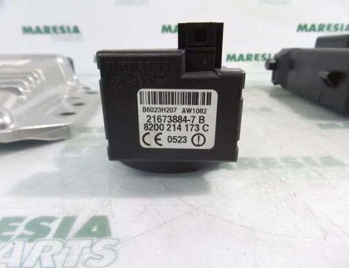 RENAULT Clio 3 generation (2005-2012) Блок управления двигателем 8200504593,8200461733,215854126B 27657573