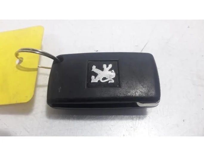 PEUGEOT 5008 1 generation (2009-2016) Блок управления двигателем 9666319180,966689568002,9666895680,9675495080,1609028280,0261S06472,9663123380,1613316380,6160C1,6490Y2 27657669