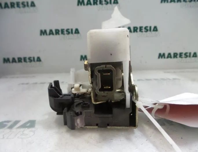 RENAULT Clio 2 generation (1998-2013) Other Body Parts 7701045305 27742224