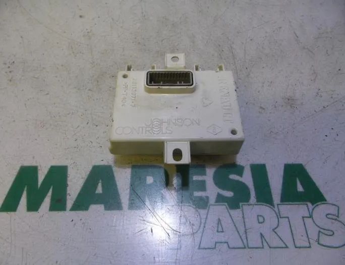 RENAULT Laguna 3 generation (2007-2015) Блок управления навигацией 280384369R,280380001R,280380005R,280380003R,280380655R,283468976R,283467680R,283467937R,283468105R,283463540R,283466187R 27742865