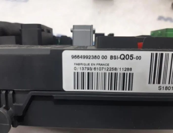 PEUGEOT 508 1 generation (2010-2020) Riadiaca jednotka motora 9801695280,9665602980,9664992380,BSIQ0500,9673759980,1609295080,36448800,0281016635,9676379080,9667187080,9673792080,1606470180,1657644880,1606470980 27750291
