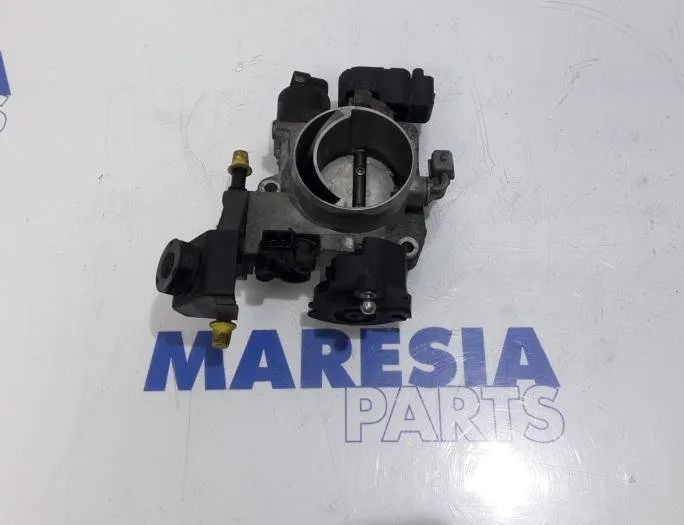 CITROËN C5 1 generation (2001-2008) Škrtiaca klapka 1635V1,00001635V1,9642473280,217A0207 27751838