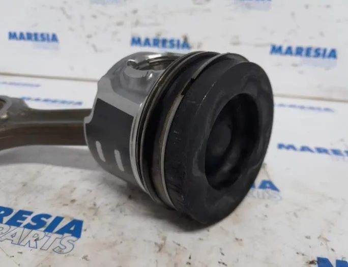 PEUGEOT 2008 1 generation (2013-2020) Другие кузовные детали 1607373680,0603C0,0606Z3,1607373780,060764,063031 27752741