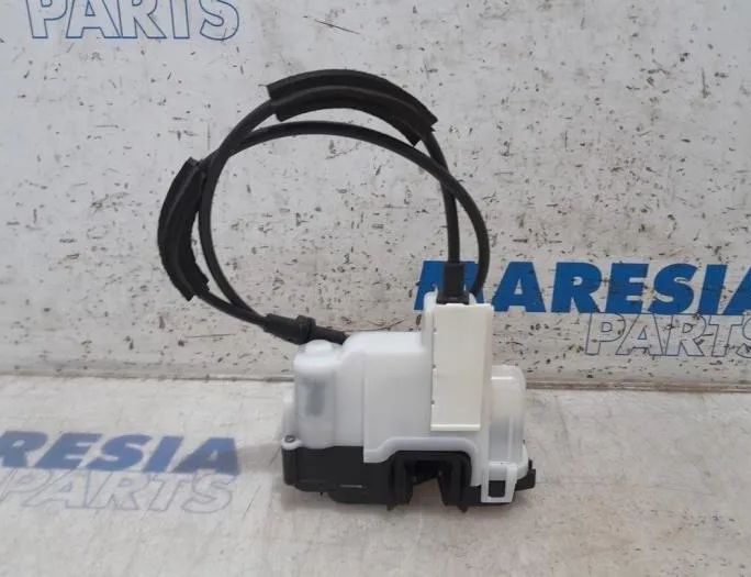 FIAT 500 2 generation (2008-2024) Other Body Parts 51827594,51827593,52191860 27754174