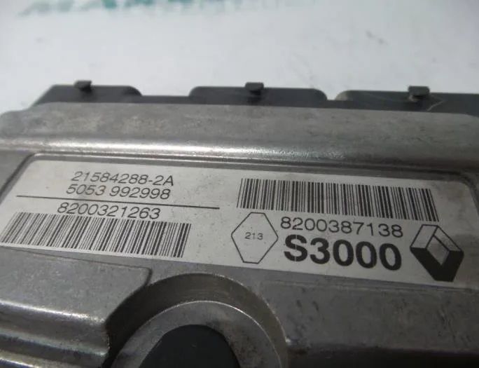 RENAULT Megane 2 generation (2002-2012) Riadiaca jednotka motora 8200387138,8200321263,8200298463 27756339