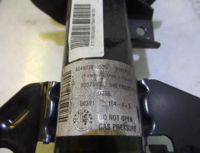ALFA ROMEO Giulietta 940 (2010-2020) Front Left Shock Absorber 50523952,50520147 27767276