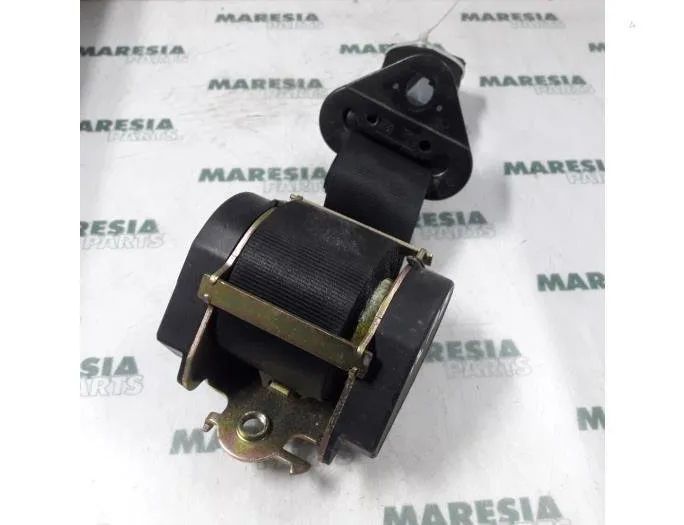 CITROËN C8 1 generation (2002-2014) Pravý zadný bezpečnostný pás 040745 27769523