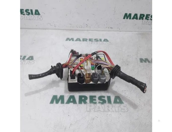 RENAULT Megane 3 generation (2008-2020) Fuse Box 284B63106R,284B67587R,284B68455R,284B61871R 27772540
