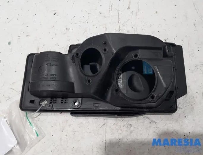 RENAULT Trafic 3 generation (2014-2023) Крышка бензобака 781203326R,781209835R,93457385,93457834,788308941R,00781209835 27786586