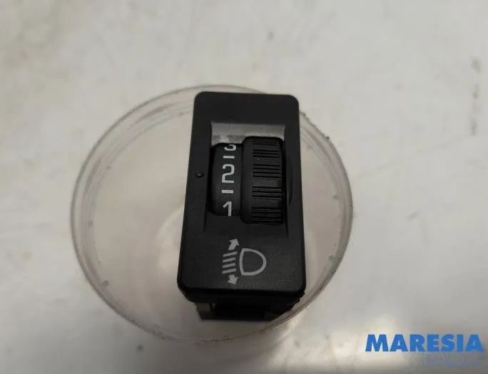 CITROËN C4 Cactus 1 generation (2014-2024) Блок управления передней правой фарой 9801662777,98016627ZD 27787620