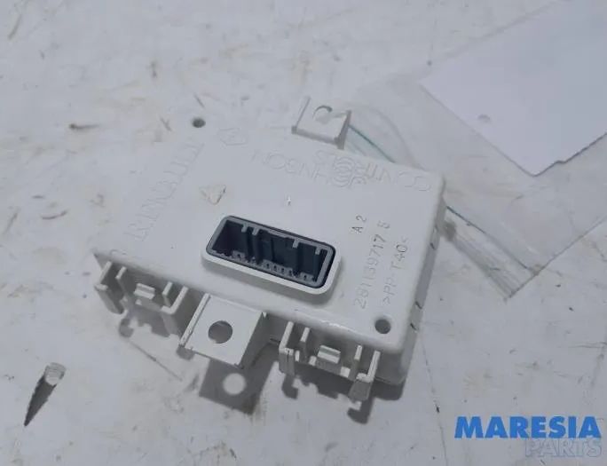 RENAULT Twingo 3 generation (2014-2023) Pегулятор климы 283468976R,283463540R,281139717,283464084R,280389917R 27804335