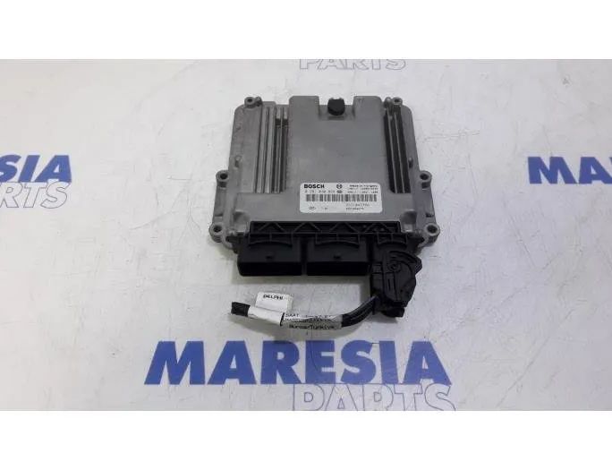 RENAULT Clio 4 generation (2012-2020) Engine Control Unit ECU 231A04433R,237104627R,237102748R,285901391R,237104376R,0281030899,284B15639R 27826128