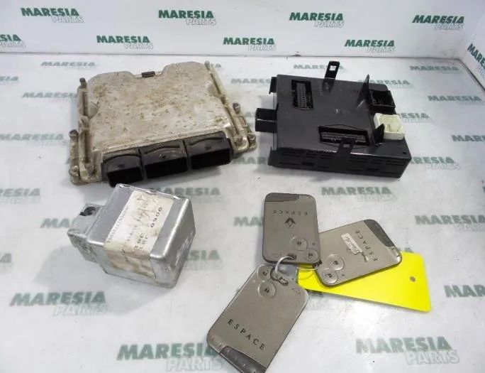 RENAULT Espace 4 generation (2002-2014) Блок управления двигателем 8200315964,8200085386,8200309329,8200211726,0281011103 27826249